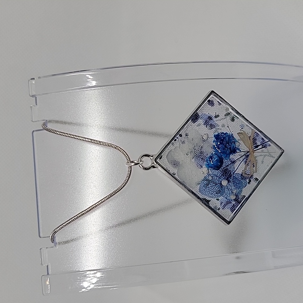 3D Blue Floral Resin Necklace